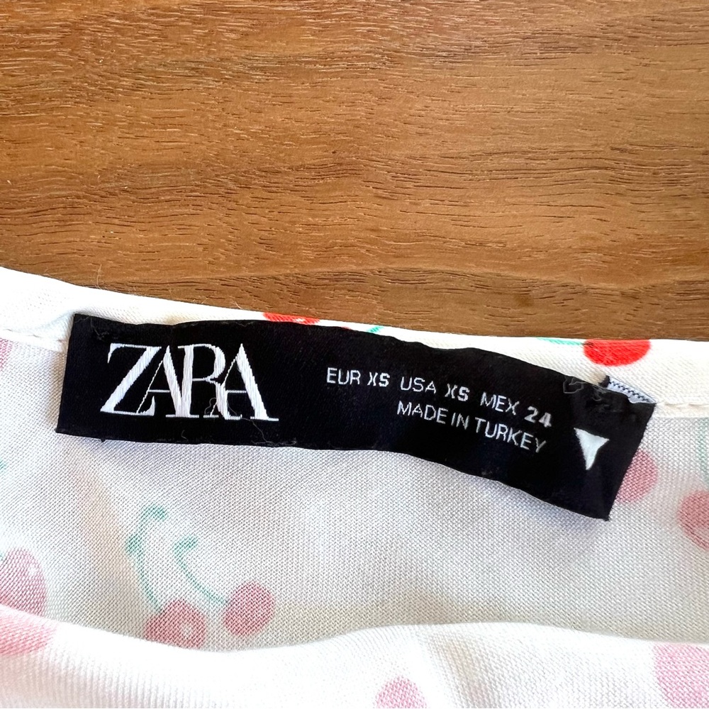 Zara Cherry Satin Mini Skirt Size XS - Picture 6 of 10